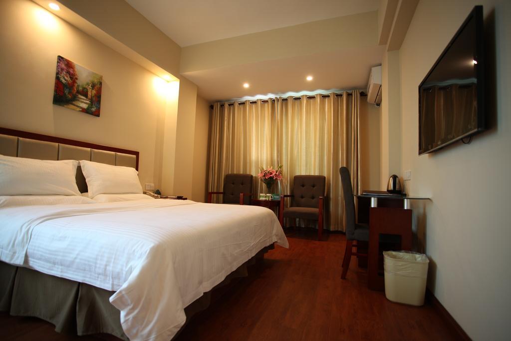 Greentree Inn Sanya He Ping Street Hotel Rom bilde