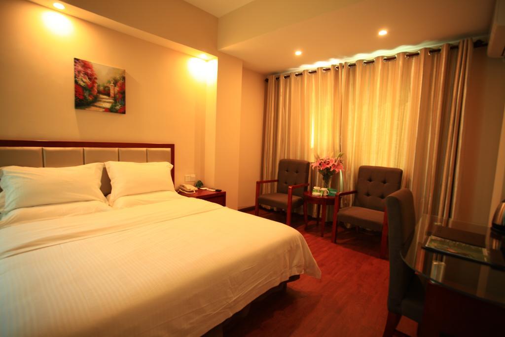 Greentree Inn Sanya He Ping Street Hotel Rom bilde