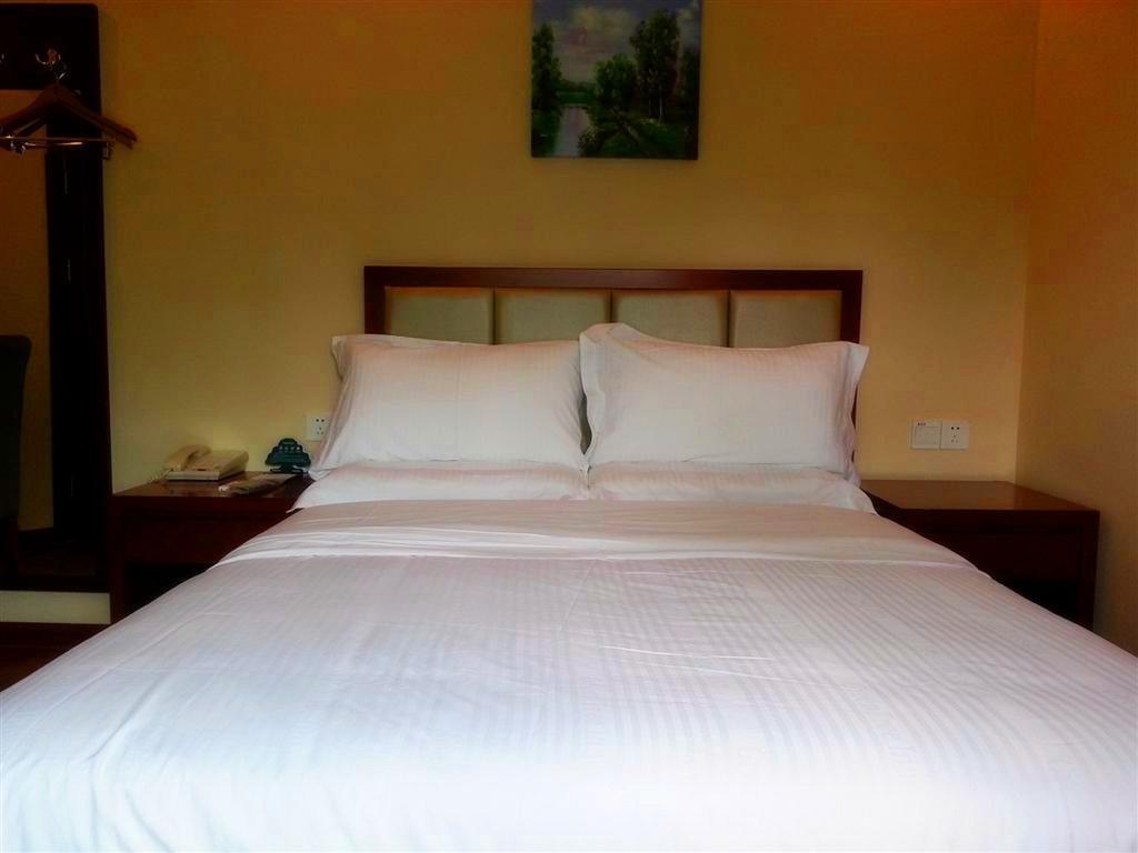 Greentree Inn Sanya He Ping Street Hotel Rom bilde