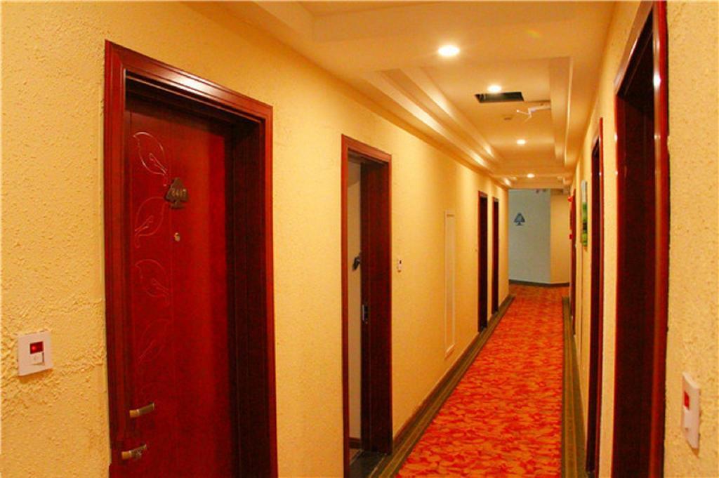 Greentree Inn Sanya He Ping Street Hotel Eksteriør bilde
